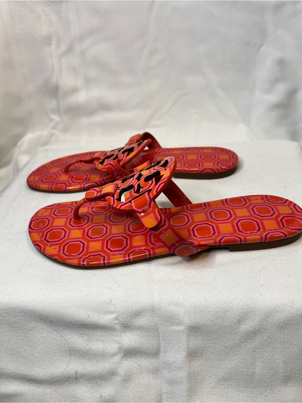 NWOT Tory Burch Patent Leather Miller Sandal. Pink & Orange. Women’s size 7.5